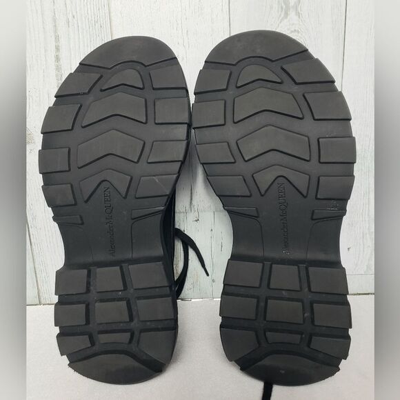 AUTHENTIC Alexander McQueen Trend Slick Cloth Low Sneakers Sz 38 / 8 - Picture 4 of 16